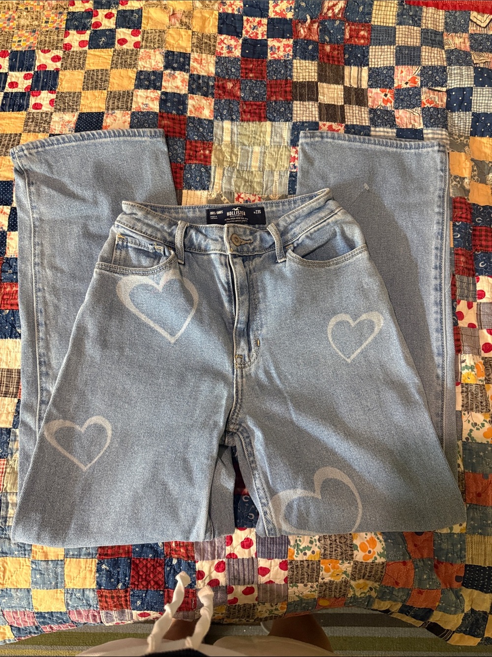 Hollister Women’s Heart Print Light Blue Jeans size 23 short